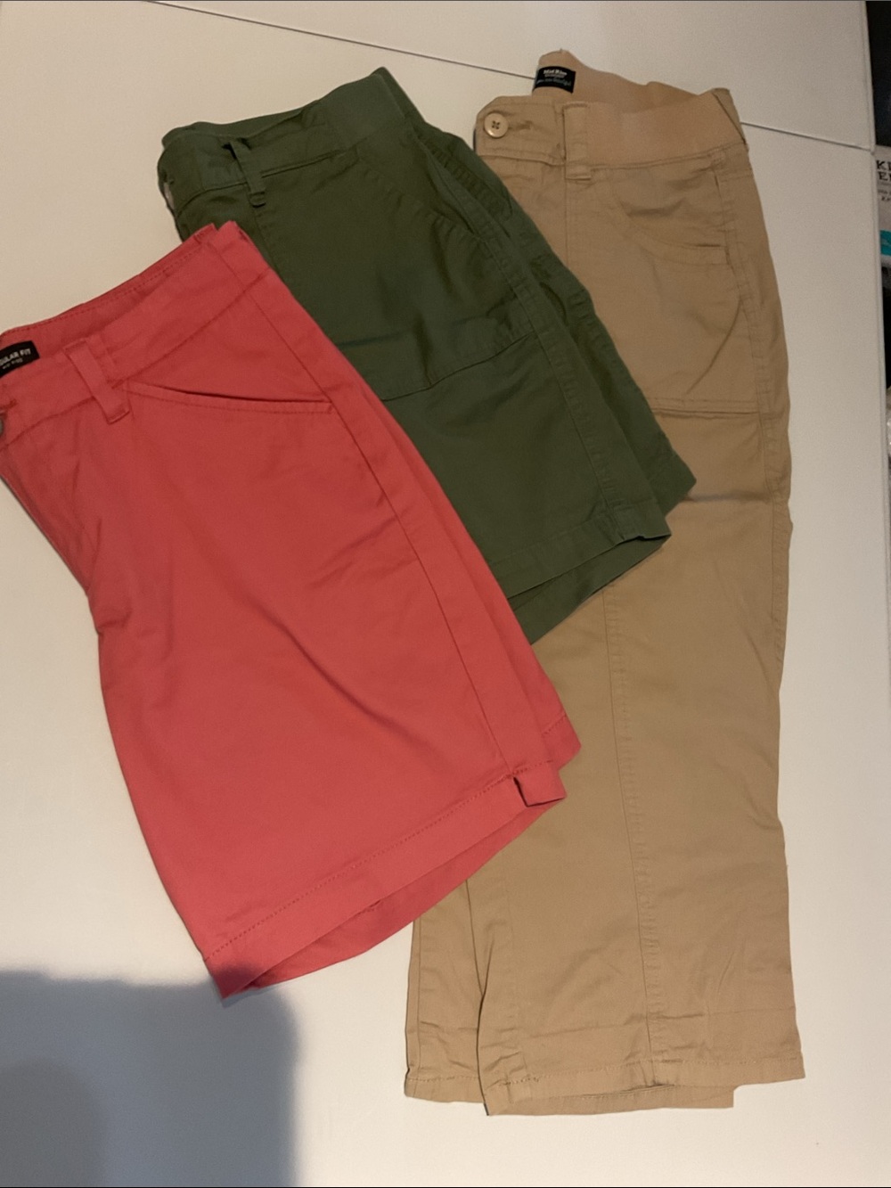 Lee Mid Rise Shorts/Capri Bundle khaki Capri, Mercantile Green & Henna shorts 8M